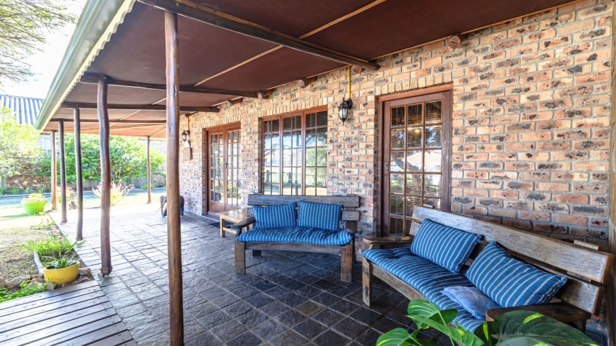 2 Bedroom Property for Sale in De Kelders Western Cape